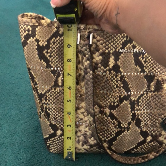 Michael Kors python print. SOLD ON ANOTHER SITE‼️ - Picture 8 of 8